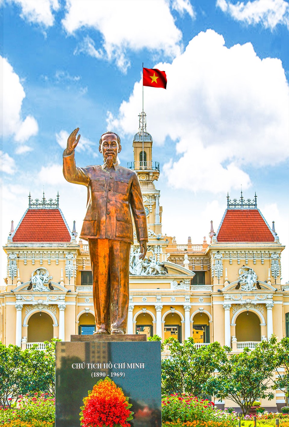 Xây dựng đất nước hùng cường như ước nguyện của Bác Hồ. Thành phố Hồ Chí Minh 4.2020. Ảnh: MQ