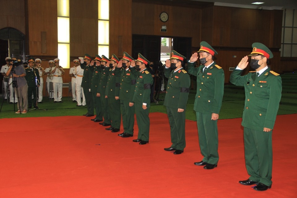 Các ban ngành, đoàn thể tỉnh Thanh Hóa viếng nguyên Tổng Bí thư Lê Khả Phiêu. Ảnh: Quách Du