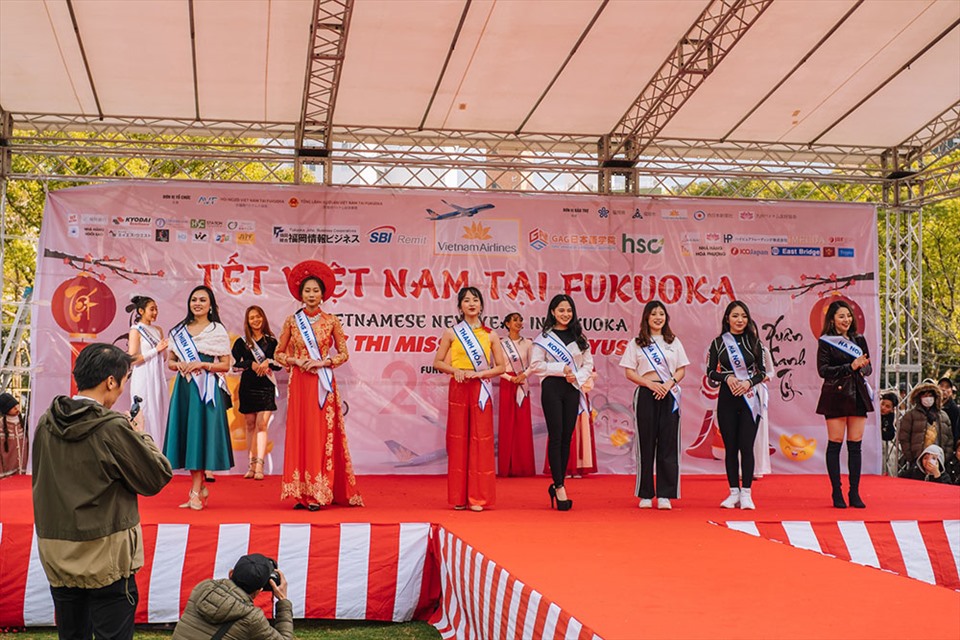 Buổi lễ thi Miss người Việt ở Fukuoka.