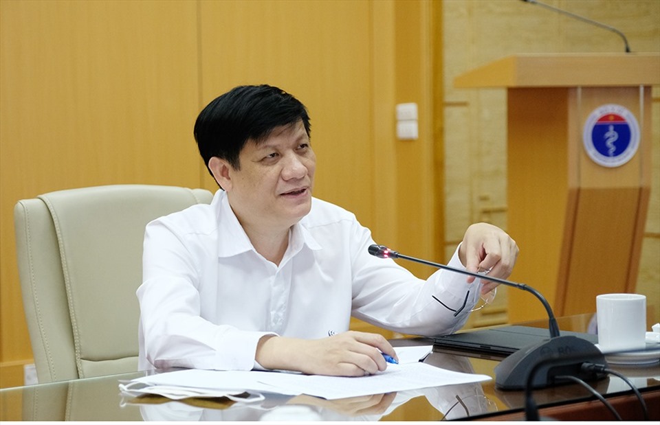 Quyền Bộ trưởng Bộ Y tế Nguyễn Thanh Long: Các địa phương rà soát lại tất cả các kịch bản ứng phó phòng chống dịch trên nhiều cấp độ. Ảnh: Trần Minh.