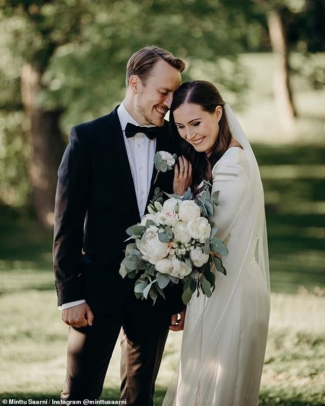Thủ tướng Phần Lan có những chia sẻ rất ngọt ngào sau đám cưới trên Instagram. Ảnh: Mail.