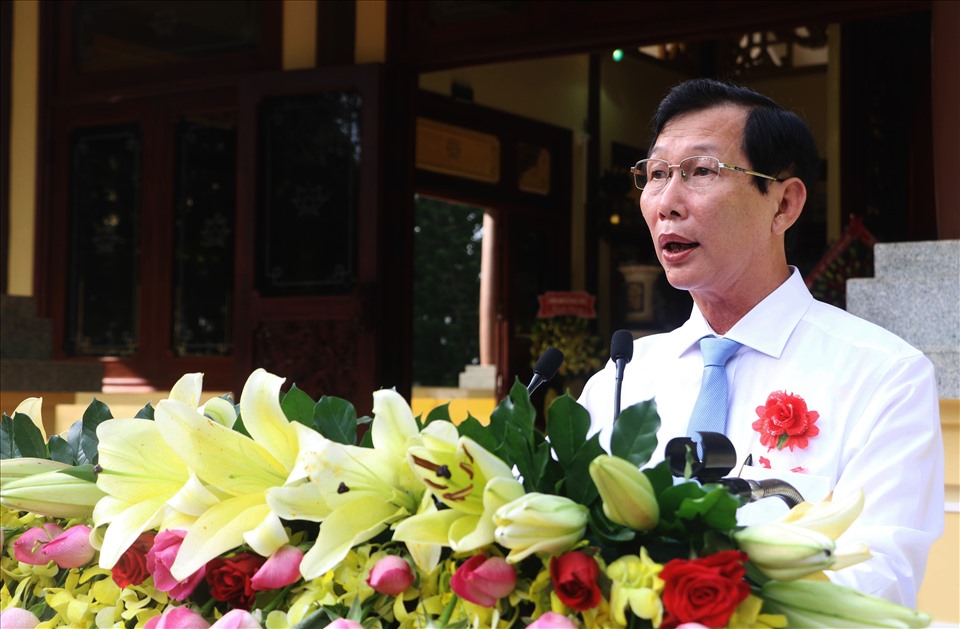 Phó Chủ tịch UBND tỉnh An Giang Lê Văn Phước phát biểu tại buổi lễ. Ảnh: LT