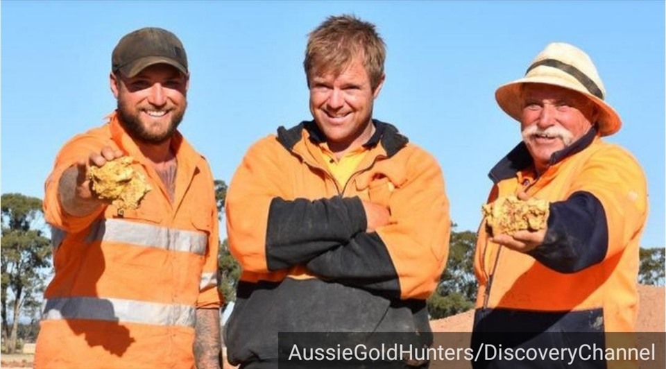 Brent Shannon và Ethan West xuất hiện trên chương trình truyền hình Aussie Gold Hunters. Ảnh: Aussie Gold Hunters/ Discovery Channel