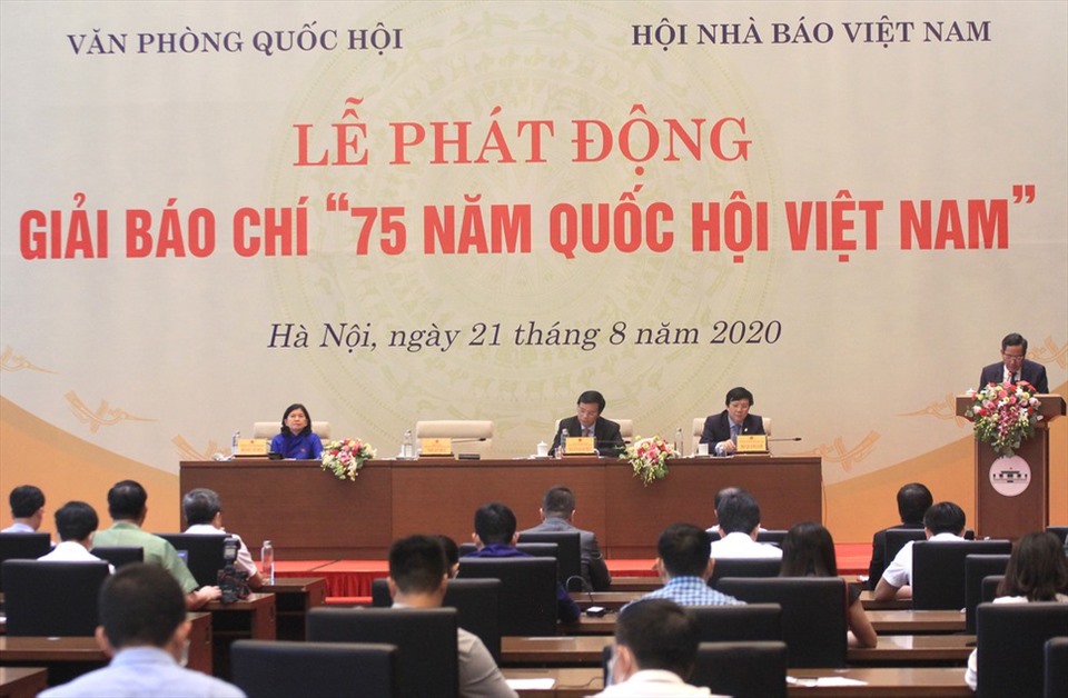 Lễ phát động Giải báo chí “75 năm Quốc hội Việt Nam”. Ảnh N.T