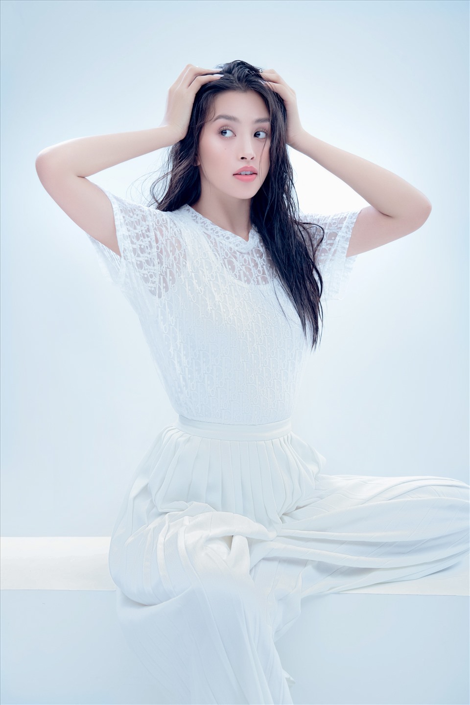 Hoa hậu Tiểu Vy luôn nỗ lực không ngừng nghỉ để khẳng định bản thân mình, thành tích Top 30 kiêm Top 5 Dự án nhân ái tại Miss World 2018 đã chứng minh bản lĩnh trên đấu trường quốc tế. Ảnh: Huỳnh Trí Nghĩa.