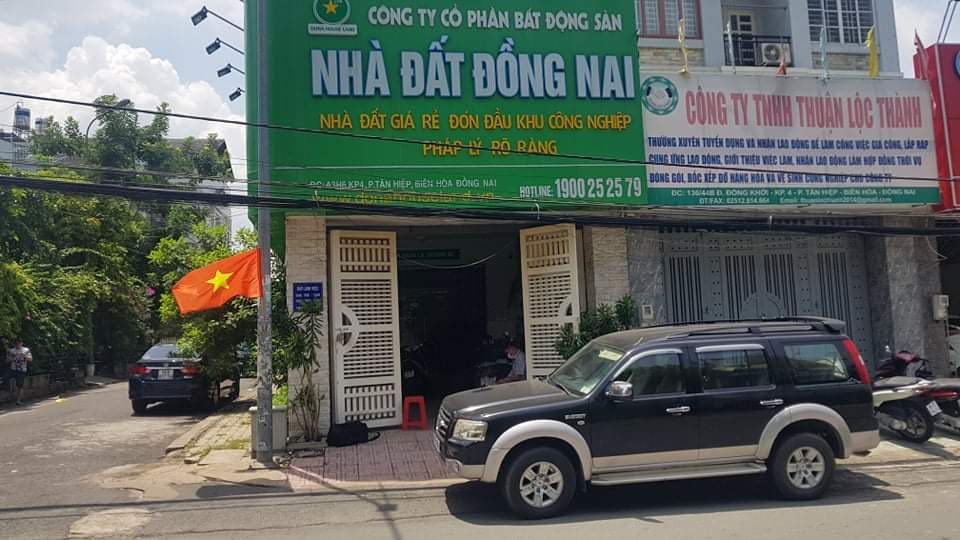 Trụ sở công ty bất động sản nhà đất Đồng Nai. Ảnh: Tuấn Nguyễn