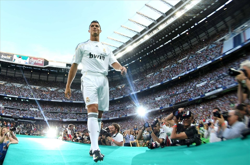 Cristiano Ronaldo tới Real Madrid năm 2009. Ảnh: Getty Images