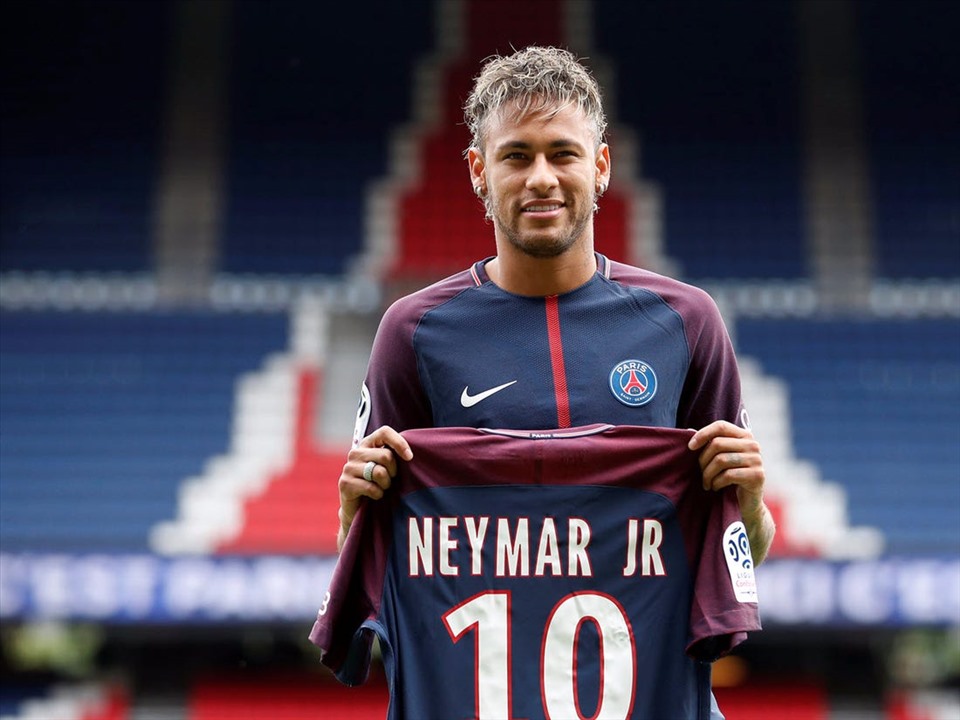 PSG có Neymar đắt nhất thế giới nhưng Chelsea có thể sẽ bắt kịp họ về số tiền chi tiêu trong một mùa chuyển nhượng. Ảnh: Getty Images