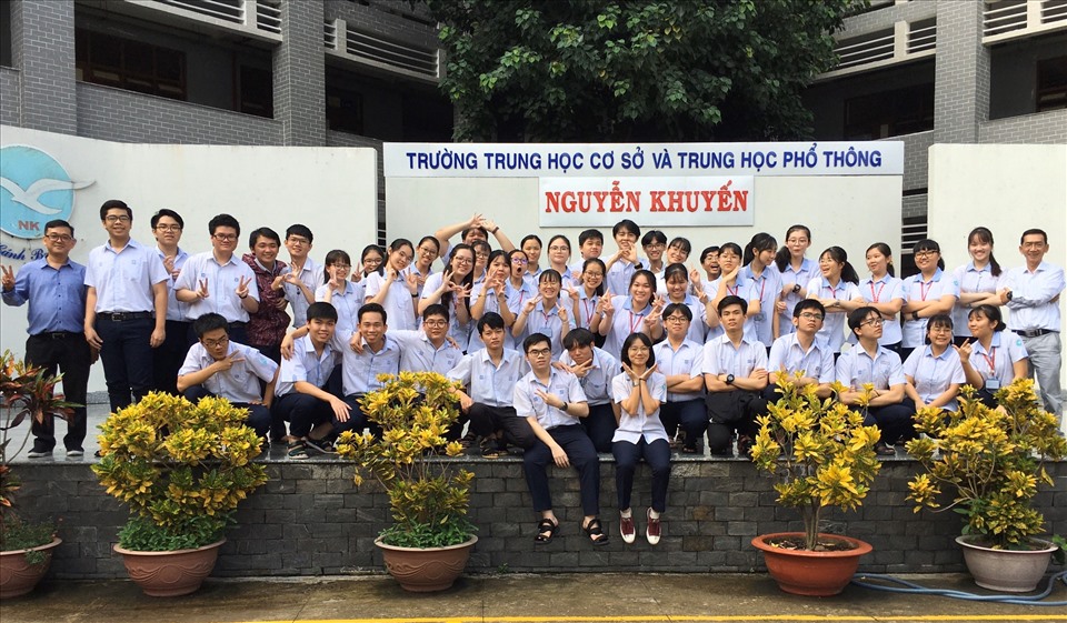 Học sinh lớp 12A trường THCS và THPT Nguyễn Khuyến. Ảnh nhân vật cung cấp.