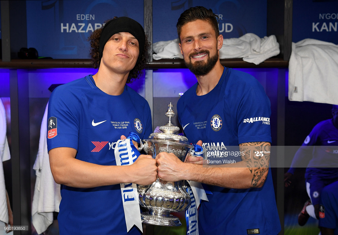Mùa giải 2017/18, Chelsea vô địch FA Cup sau khi thắng 1-0 trước Man Utd. Mùa giải 2016/17, Luiz cùng các đồng đội để tuột danh hiệu này vào tay Arsenal khi thất bại trong trận chung kết. Ảnh: Getty
