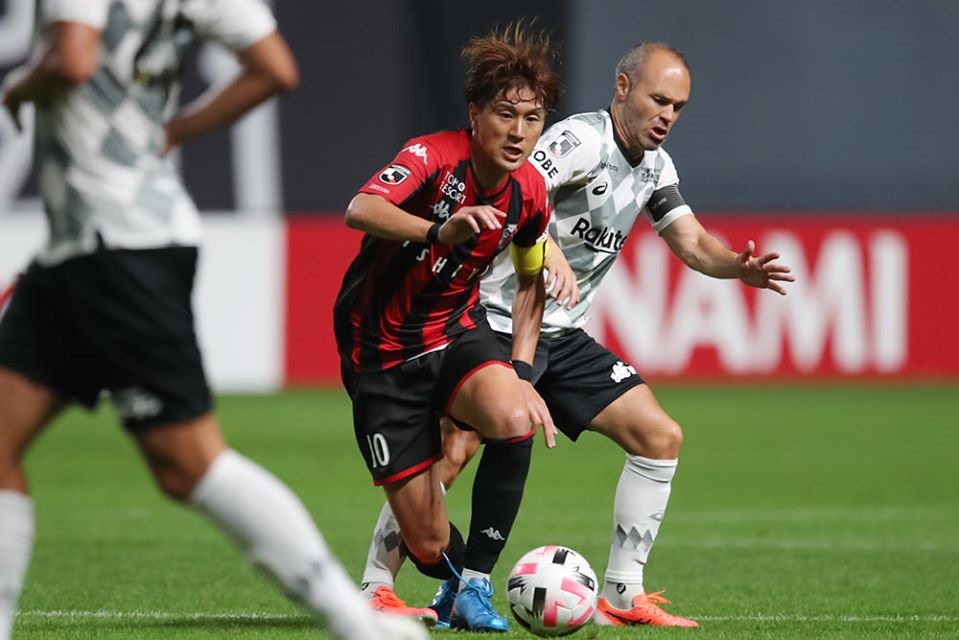 Hiroki Miyazawa mang băng đội trưởng Consadole Sapporo nhưng rời sân ở phút 73. Ảnh: Consadole