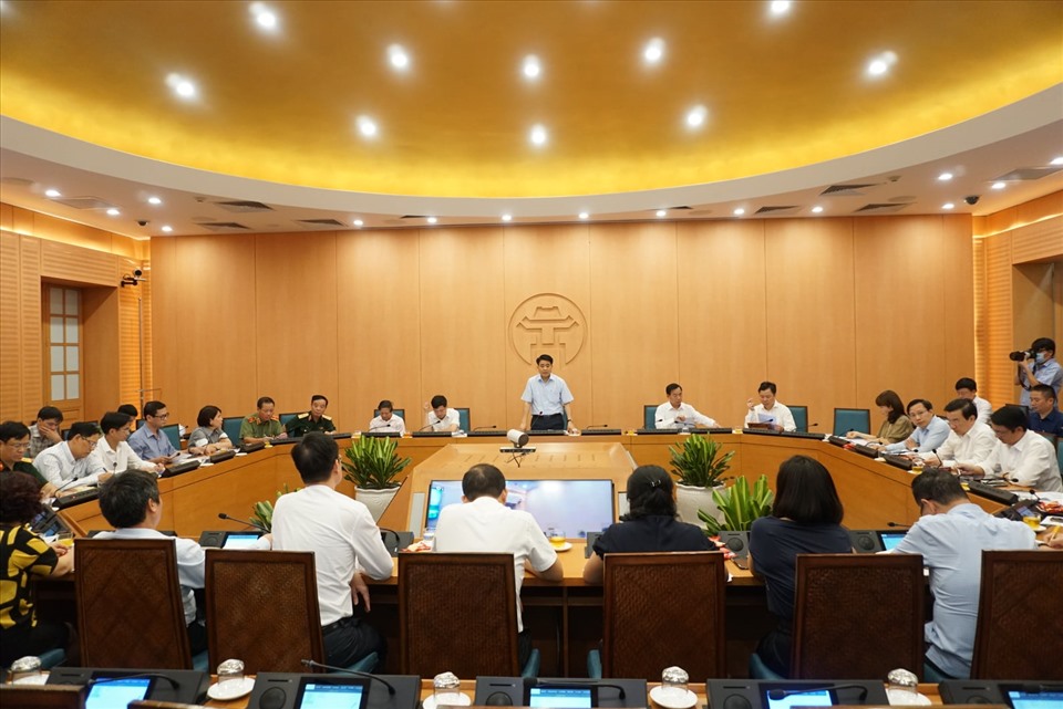 Cuộc họp Ban chỉ đạo phòng chống dịch COVID-19 thành phố Hà Nội chiều 3.8. Ảnh: Nguyễn Khánh