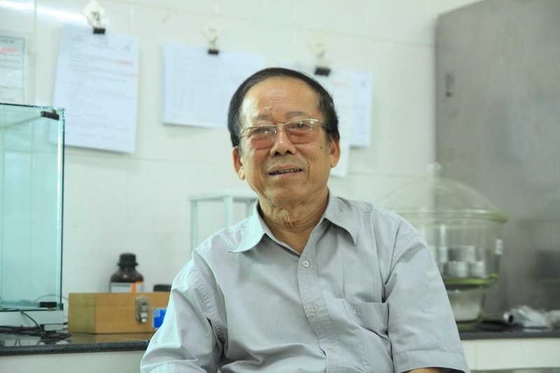 PGS Nguyễn Duy Thịnh cho rằng khâu chế biến và bảo quản của pate Minh Chay không tốt. Ảnh: NVCC