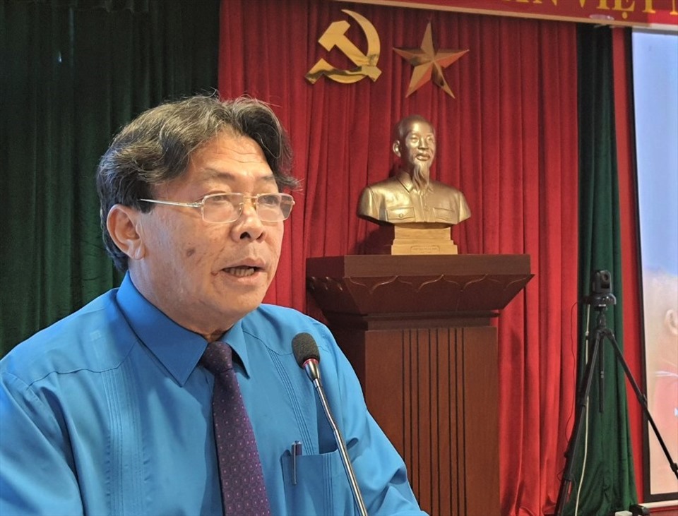 Ông Phan Mạnh Hùng: “Vinh quang thuộc về các thế hệ công nhân caosu Việt Nam anh hùng“. Ảnh Nam Dương