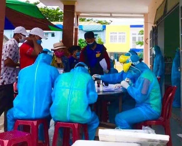 Xã Hòa Tiến (huyện Hòa Vang, Đà Nẵng) là nơi ghi nhận có 5 bệnh nhân nhiễm COVID-19, có 4 ca tại thôn Lệ Sơn Nam, trong đó có 2 bệnh nhân được xác định lây lan trong cộng đồng.