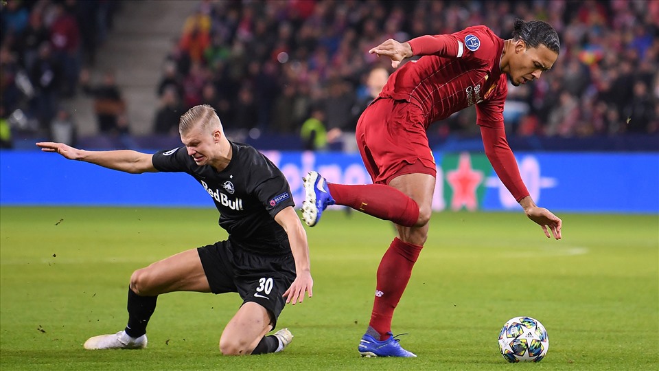 Van Dijk giúp Liverpool củng cố đỉnh bảng Ngoại hạng Anh - VnExpress Thể  thao