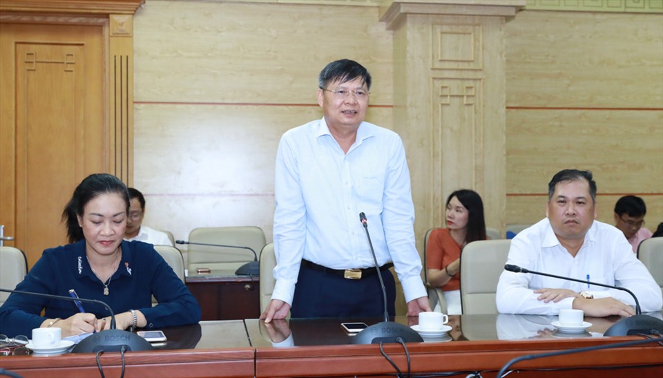 Đồng chí Phan Văn Anh – Phó Chủ tịch Tổng LĐLĐVN - phát biểu tại buổi trao hỗ trợ. Ảnh: Hải Nguyễn.