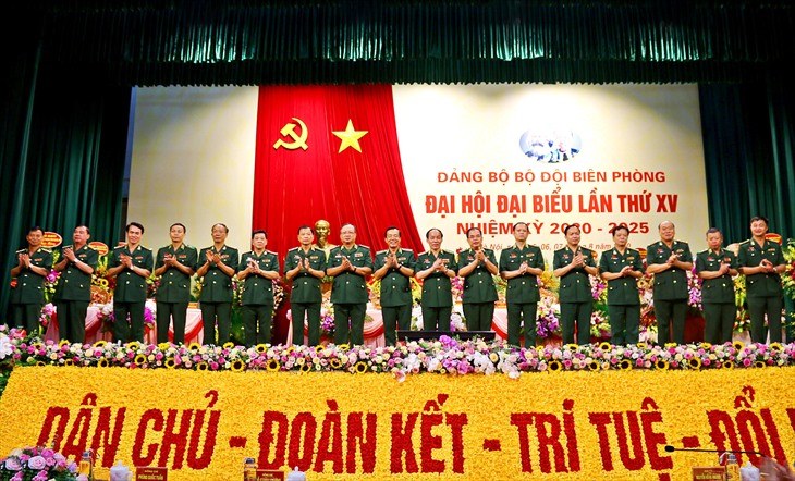 Ban Chấp hành Đảng bộ BĐBP khóa XV, nhiệm kỳ 2020-2025 ra mắt Đại hội. Ảnh BĐBP