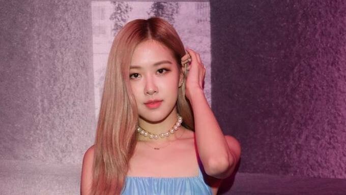 2. Rose - Blackpink:  Vị trí thứ 2 của bjang xếp bạng cũng thuộc về thành viên của Blackpink - Rose. Rose giữ ngôi vị Á quân với 844,825 phiếu bình chọn. Ảnh: Allkpop