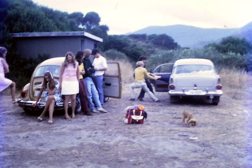 Bức ảnh cũ có sự hiện diện của chiếc ôtô được chụp vào những năm 1970, không lâu sau khi ông Valentine sở hữu nó. Ảnh: ABC Radio Hobart.