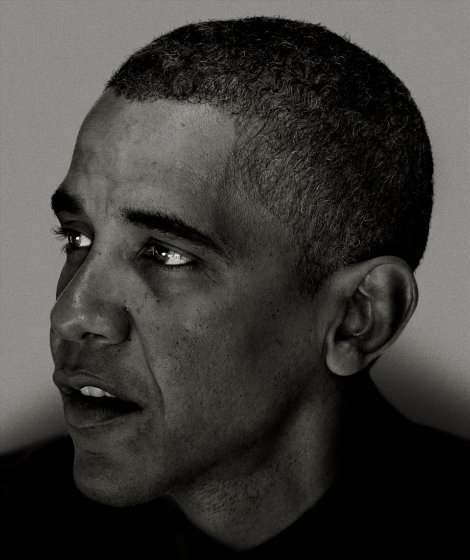 Nadav Kander là tác giả của bức ảnh nổi tiếng chụp cựu Tổng thống Mỹ - Barack Obama. Ảnh nguồn: Mnet.