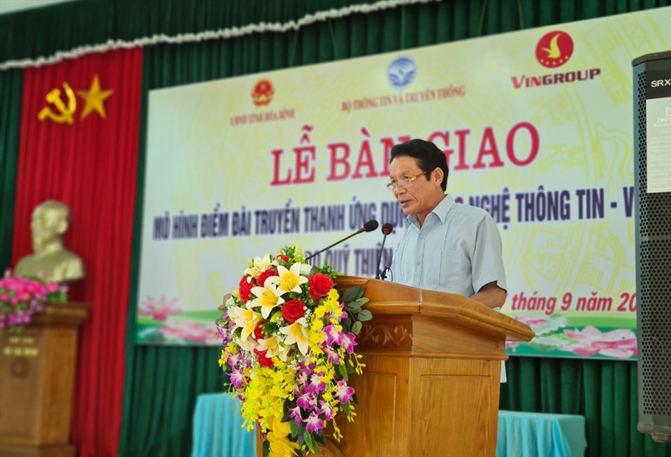 Thứ trưởng Hoàng Vĩnh Bảo phát biểu tại lễ bàn giao. Ảnh Long Nguyễn