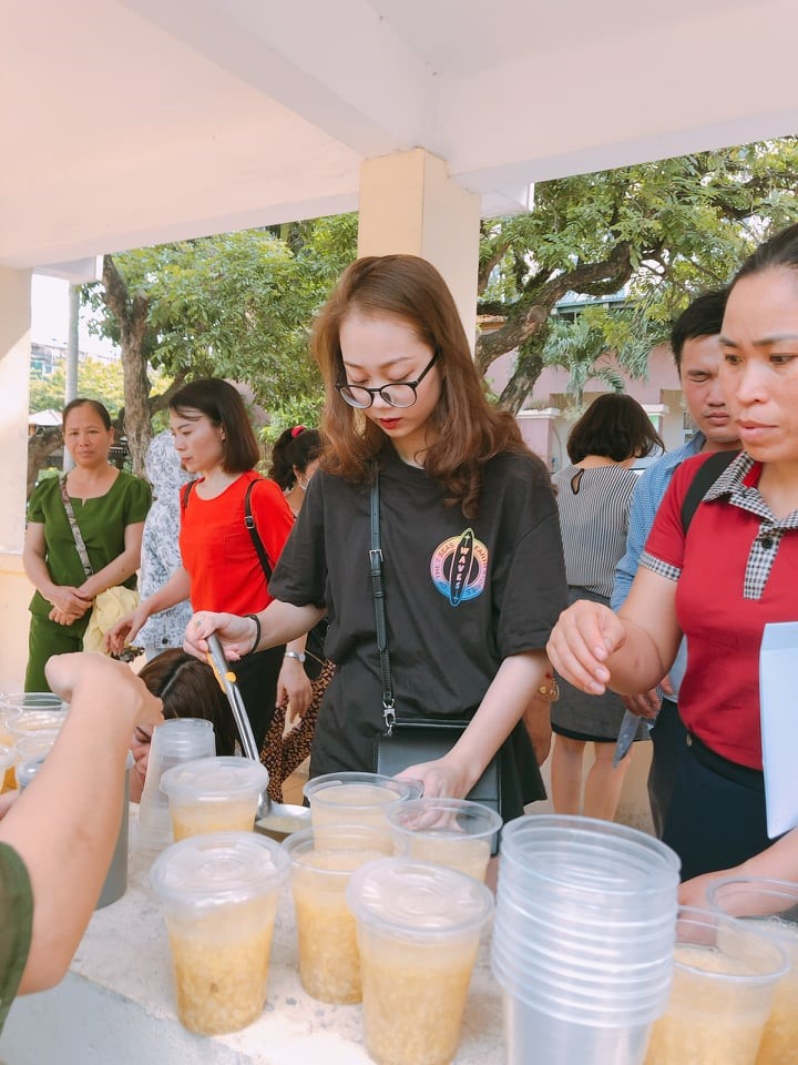 ới Hiếu việc làm từ thiện là việc cho đi không bao giờ nhận lại