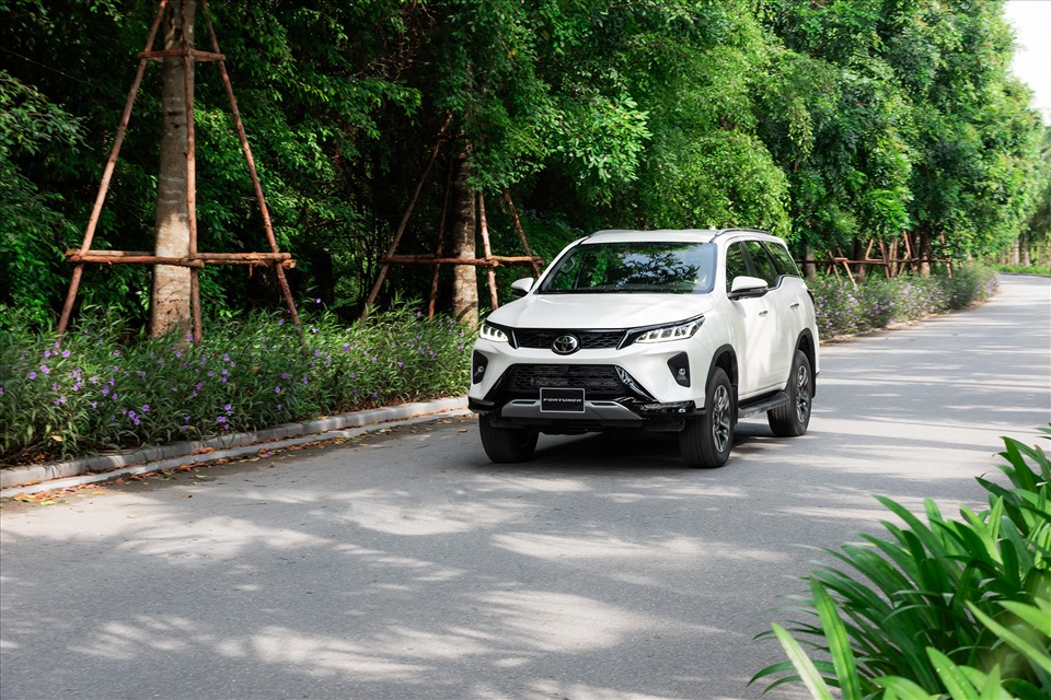 Cận cảnh xe Toyota Fortuner 2020 vừa ra mắt Việt Nam