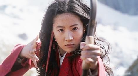 Triệu Vy được đánh giá cao hơn Lưu Diệc Phi khi đóng Mulan. Ảnh: Cắt phim