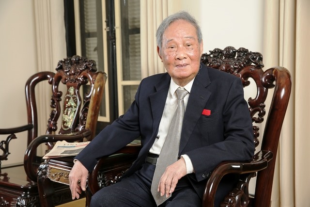 Đồng chí Vũ Oanh, nguyên Ủy viên Bộ Chính trị, nguyên Bí thư Trung ương Đảng,  nguyên Trưởng Ban Kinh tế Trung ương.