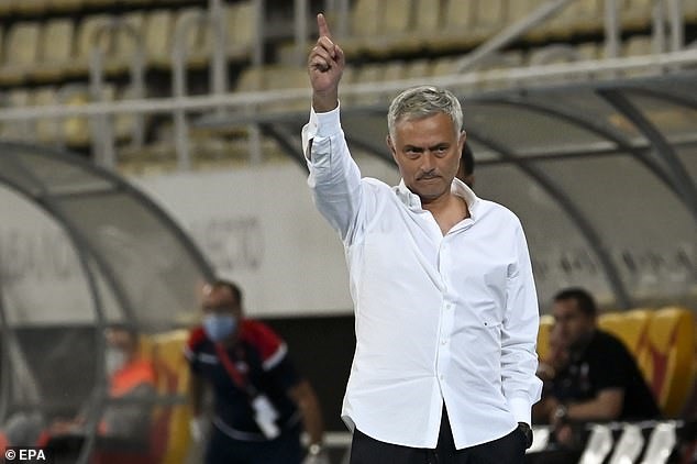 Thầy trò Jose Mourinho đi thẳng vào vòng 4 League Cup. Ảnh: EPA