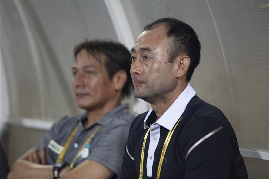 Ông Lee Tae-hoon thôi chức huấn luyện viên trưởng tại Hoàng Anh Gia Lai. Ảnh: H.Đ