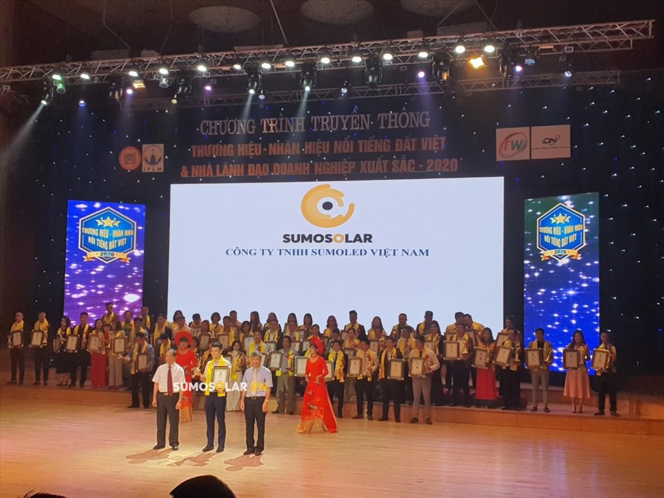 SUMO SOLAR vinh dự nhận giải thưởng “Top 100 thương hiệu nổi tiếng đất Việt“.