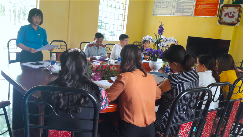 LĐLĐ huyện Bảo Yên kiểm tra việc chấp hành Điều lệ Công đoàn Việt Nam tại CĐCS
