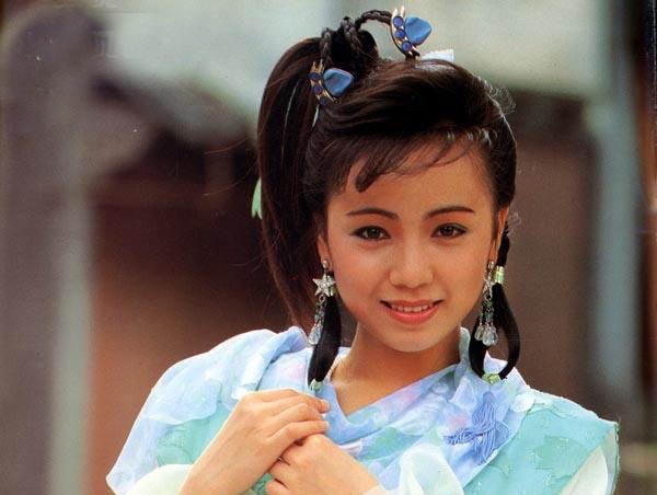 Đặng Tụy Văn là gương mặt nữ hàng đầu của truyền hình Hồng Kông lúc bấy giờ. Có những năm, cô có tới 5 bộ phim được phát sóng. Ảnh: Weibo