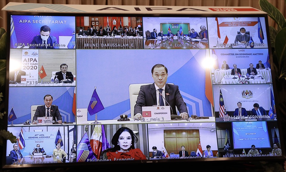 Phiên họp của Uỷ ban Kinh tế AIPA diễn ra theo hình thức trực tuyến. Ảnh Hải Nguyễn