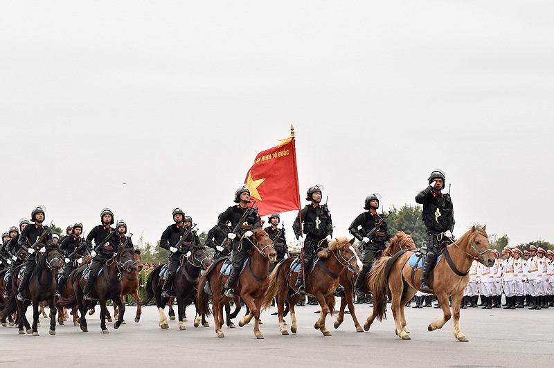 Lần đầu tiên, lực lượng kỵ binh tham gia một sự kiện lớn. Ảnh: Đoàn Bắc