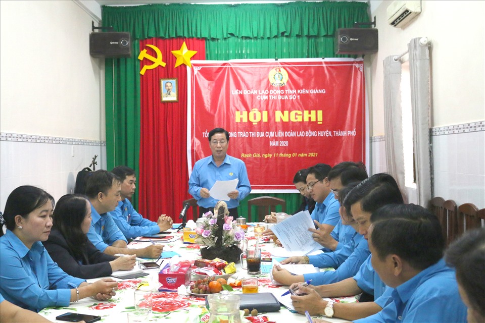 Quang cảnh buổi họp tổng kết hoạt động thi đua năm 2020 cụm số 1 LĐLĐ tỉnh Kiên Giang. Ảnh: LT