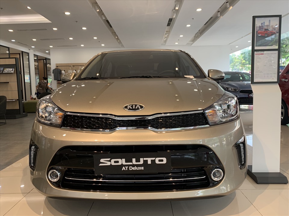 Được niêm yết giá 369-469 triệu đồng, Kia Soluto hiện là mẫu xe có giá rẻ nhất nhóm sedan hạng B. Đây cũng là yếu tố chính giúp Soluto đạt mức doanh số ổn định trong năm 2020.