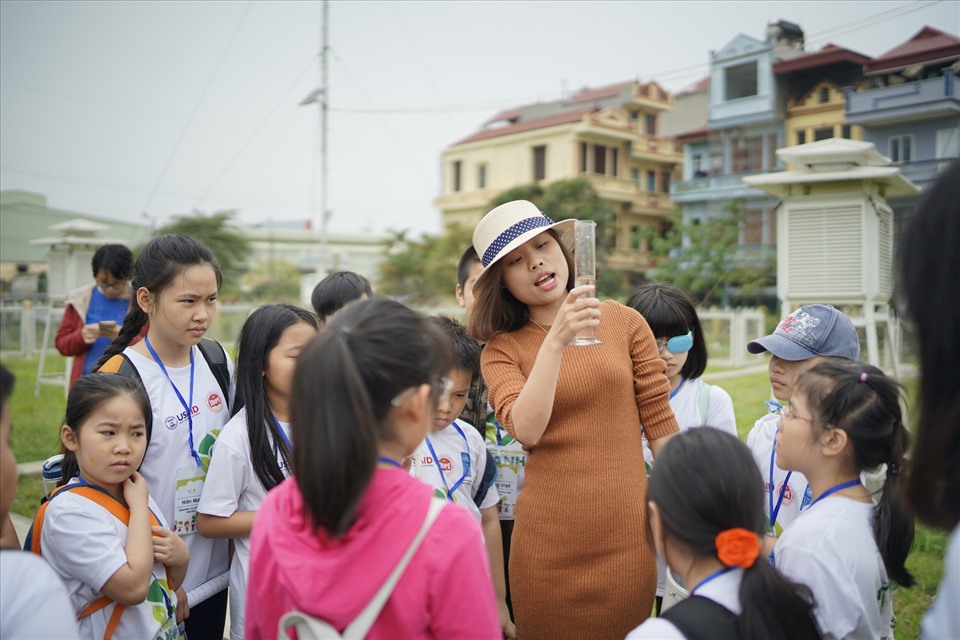 Giờ học ngoại khóa cho các cháu học sinh mẫu giáo tại khu sinh thái Era House.