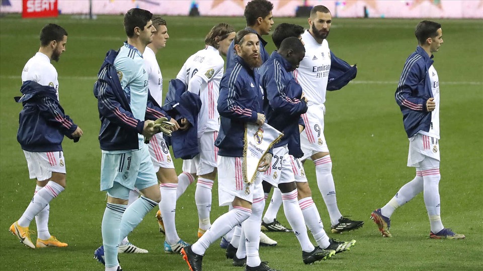 Người được ưu ái, người ít cơ hội khiến cho dàn sao Real Madrid có phong độ không đều. Ảnh: AFP