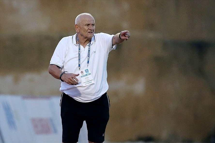 Huấn luyện viên Petrovic trở lại với nhiệm vụ giúp Thanh Hóa bay cao tại V.League 2021. Ảnh: H.A