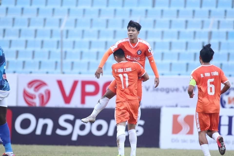 Bàn thắng duy nhất của Đức Chinh giúp câu lạc bộ Đà Nẵng có chiến thắng đầu tay tại V.League 2021. Ảnh: Viết Định