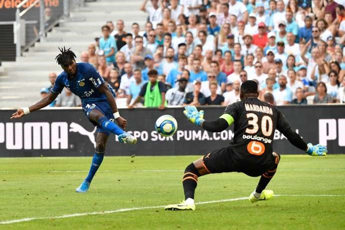 1. Boulaye Dia (Reims): 12 bàn thắng