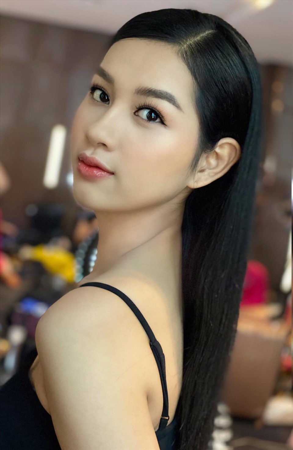 Cô từng đạt danh hiệu Người đẹp Áo dài và lọt Top 10 chung cuộc Hoa hậu Việt Nam 2020, Top 5 Người đẹp Biển, Top 5 Người đẹp được yêu thích nhất.