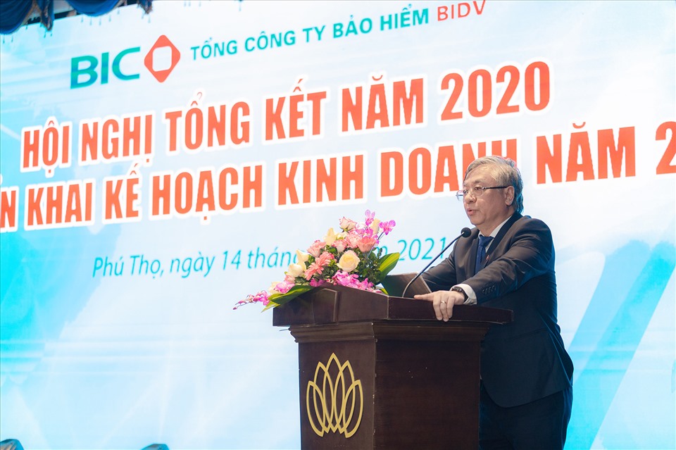 Ông Trần Xuân Hoàng, Ủy viên HĐQT BIDV, Chủ tịch HĐQT BIC, chỉ đạo tại Hội nghị. Ảnh: BIC