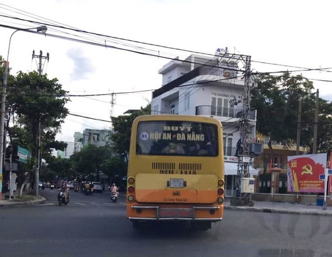 Tuyến xe buýt Hội An Đà Nẵng đã dừng hoạt động vì trạm chờ Đà Nẵng chưa khai thác. Ảnh: HL
