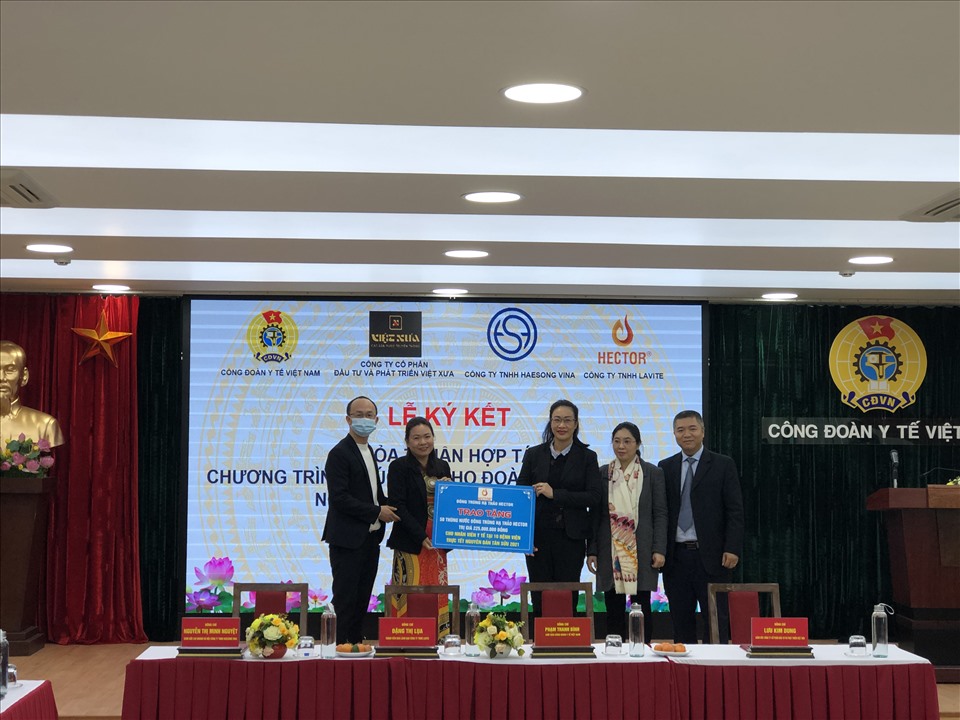 Đại diện Công ty TNHH Lavite