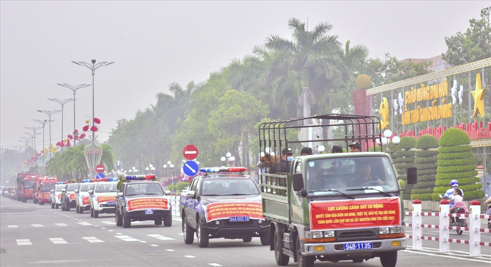 Lực lượng Công an tỉnh Bạc Liêu xuất quân bảo vệ Đại hội Đảng lần thứ XIII (ảnh Nhật Hồ)