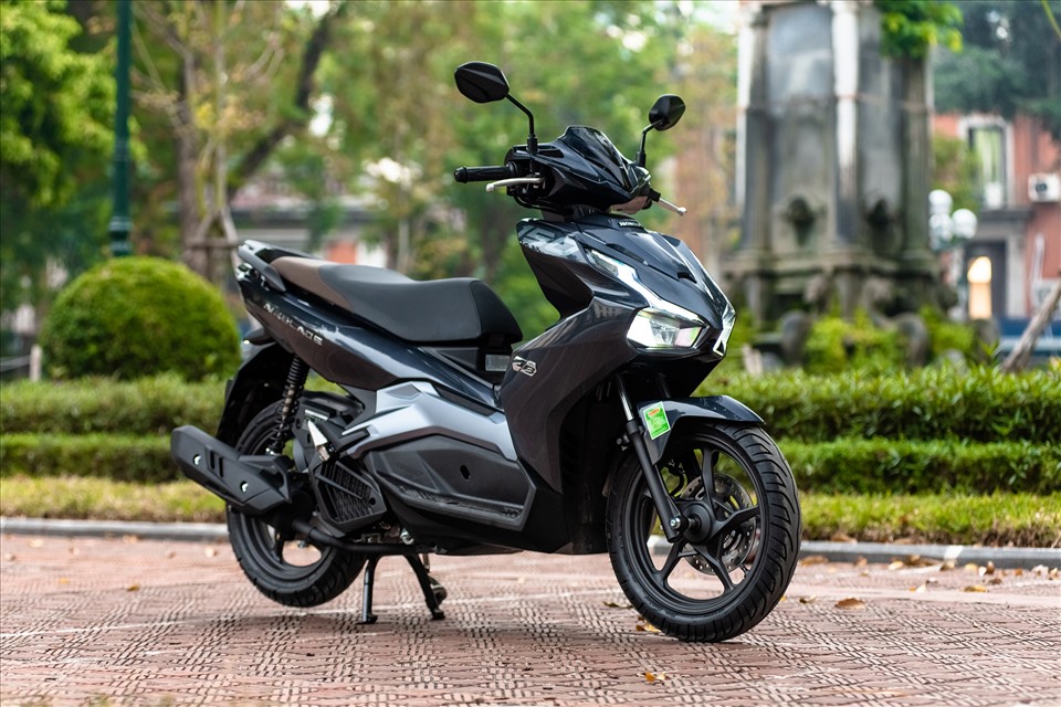 Cận cảnh mẫu xe cổ điển Honda LY125 2021 chính thức về Việt Nam với giá bán  chỉ từ 45 triệu đồng